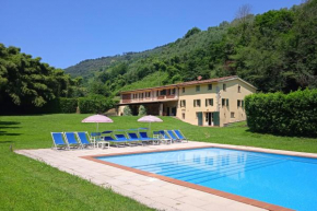 Villa Anna Montebello with pool